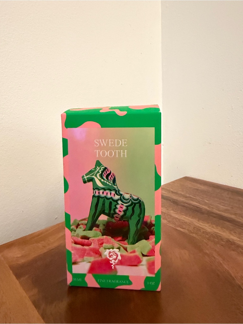 Swede Tooth Fragrance with Box - Pink & Green